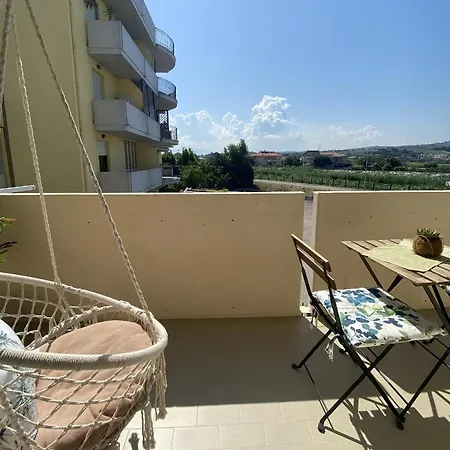 Dolce Alba: 2 Bedroom 8min Walk From The *