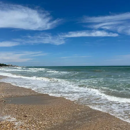 Dolce Alba: 2 Bedroom 8min Walk From The * Alba Adriatica