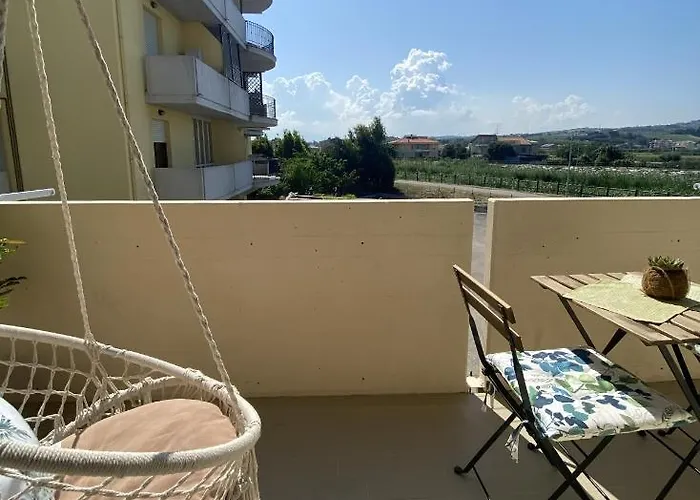Dolce Alba: 2 Bedroom 8min Walk From The *