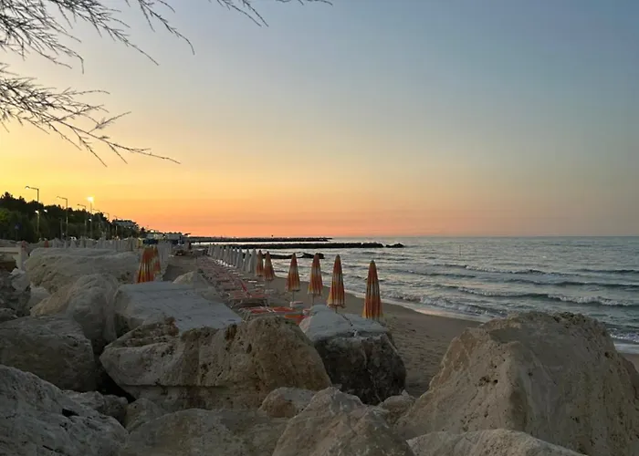 Dolce Alba: 2 Bedroom 8min Walk From The Alba Adriatica