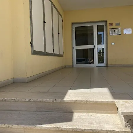 Dolce Alba: 2 Bedroom 8min Walk From The