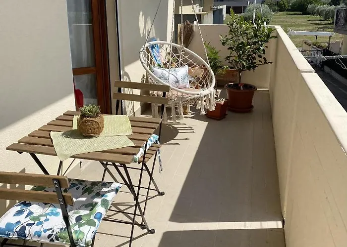 Appartement Dolce Alba: 2 Bedroom 8min Walk From The *