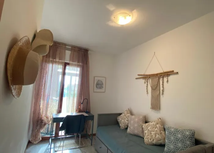 Dolce Alba: 2 Bedroom 8min Walk From The *